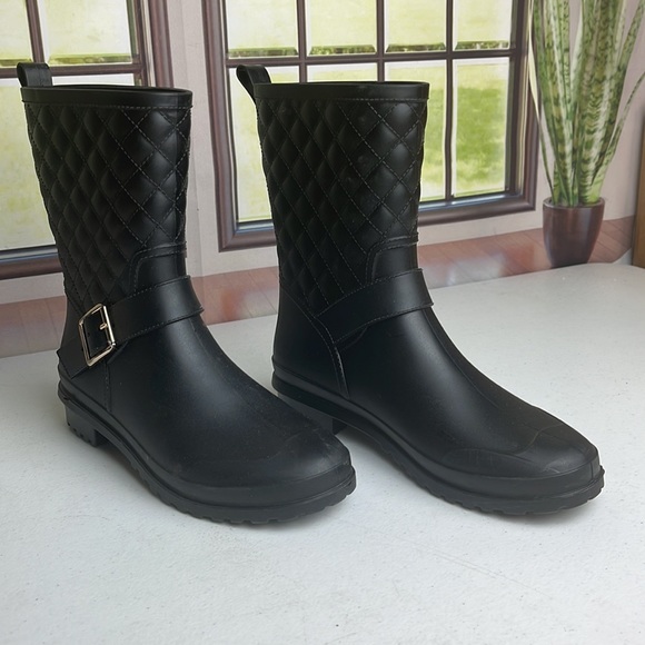 Capelli New York Ladies Matte, Quilted Shaft Mid-Calf Rain Boot - Picture 2 of 4